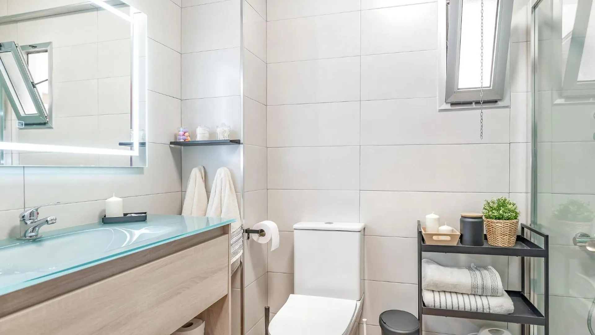 Nice Apartment In Malaga With Kitchen Spain